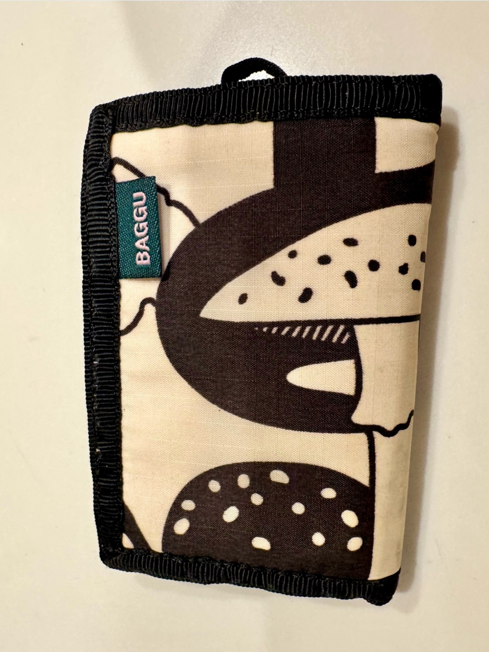 Baggu Mushrooms Velcro Wallet